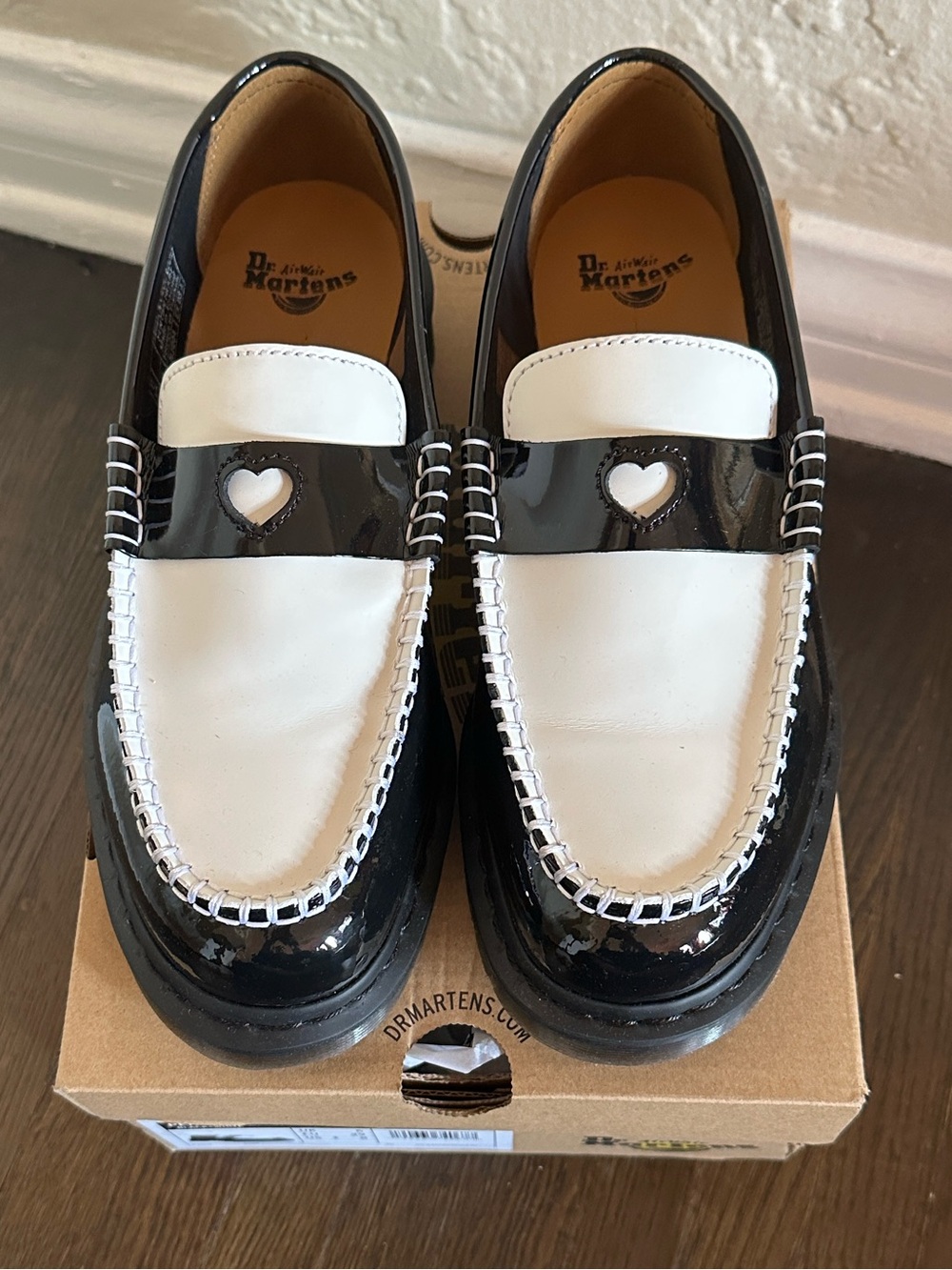 Dr. Martens Penton Heart Black & White Patent Leather Penny Loafers Women’s 8